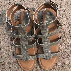 Wedge style gladiator sandals